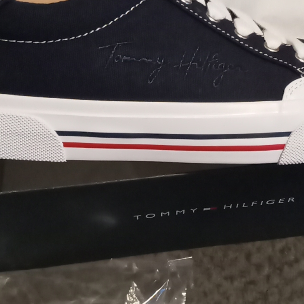 Shoes - Picture 2 of 5